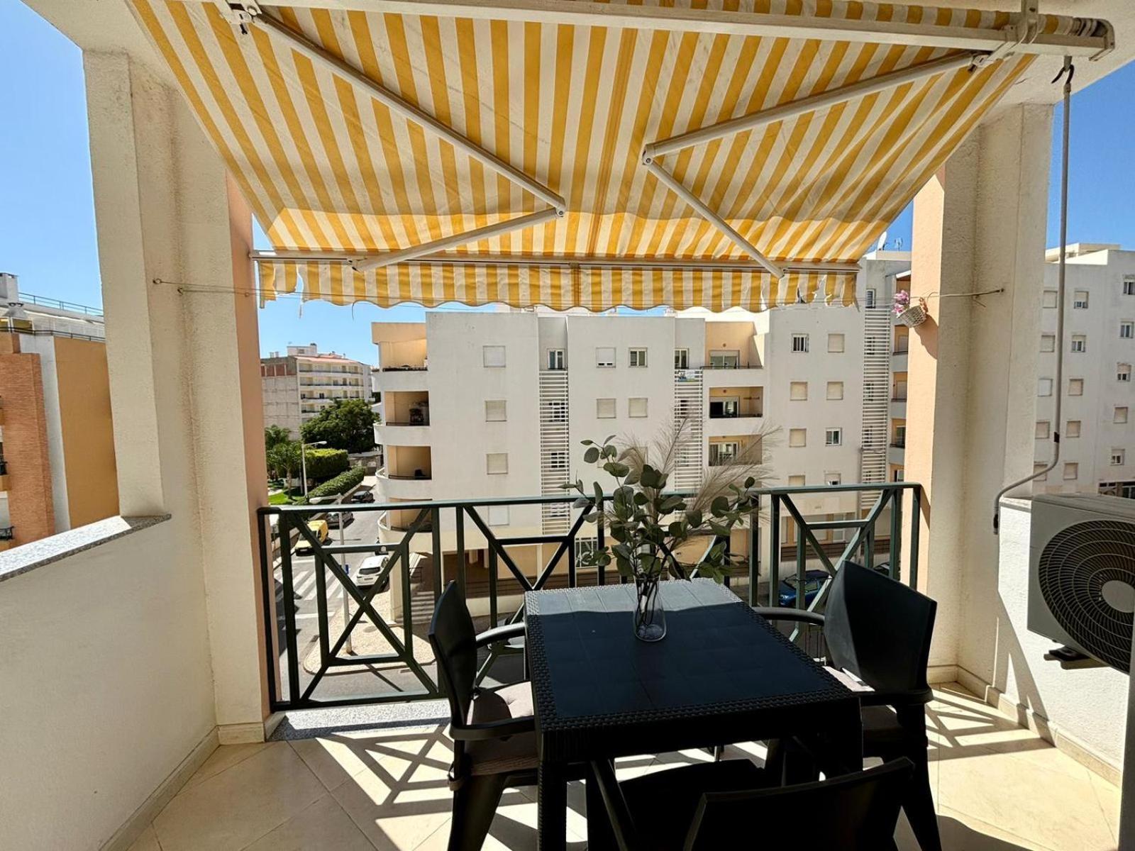 The Sunset 1 Bed Flat Short Walk Armacao Beach Armação de Pêra Esterno foto
